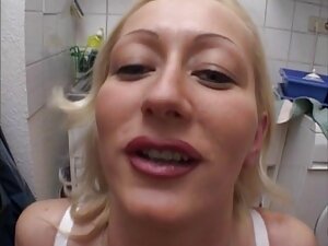 若いロシアの乳首は、癌で曲がって、お尻で ...
