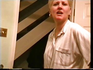 ママは彼女をクソした後、彼女の娘のコック ...