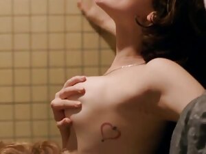 処女の叔父は、彼のロシアの姪を走った 女 ...